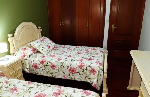 1ª LÍNEA DE PLAYA, VISTAS AL MAR Y MUY CÉNTRICO. - Foto 14