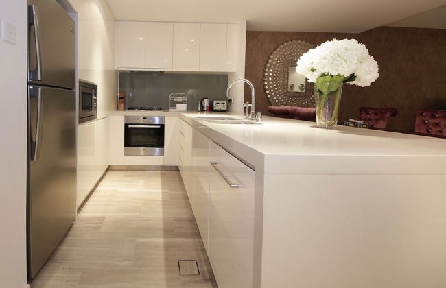 1 Bedroom Apartment in D1 Tower - Photo 5