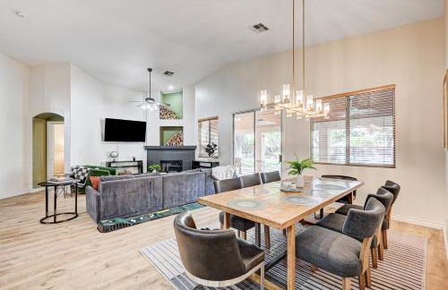 Luxury 6 BR Home Large Pool & Spa with Grassy Yard - Photo 27