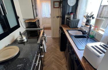 Contractors Corporate Charress House, 6 Bedrooms - Foto 8