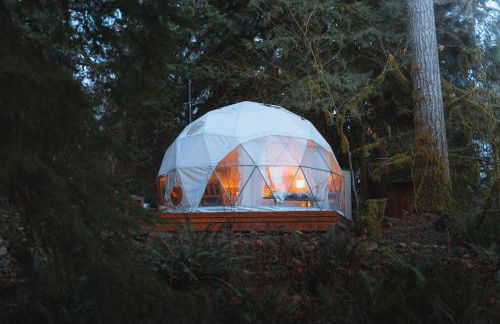 North Cascades Glamping with Hot-tub and Outdoor Kitchen - Foto 1