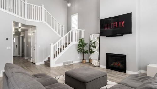 8 Beds 2 Full Kitchens Fenced HUGE Yard & Parks! - Foto 2