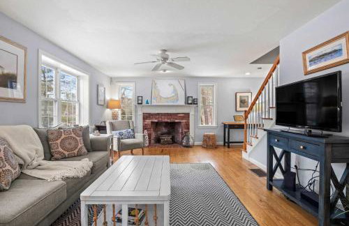 Cozy Bungalow Close to Downtown - Foto 6