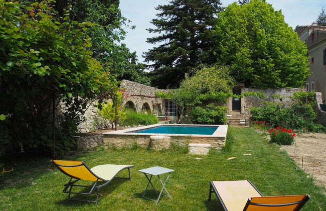 Charming Provencal Holiday Home With Garden - Foto 12