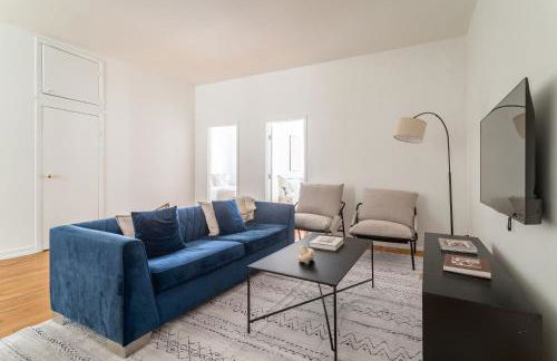 Spacious 3BR - Walk to Times Square, Empire State Building and more! - Foto 1
