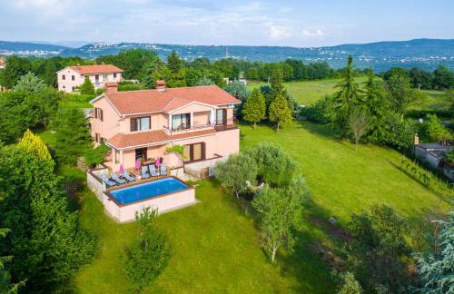 Sunset holiday home with pool and large, mature garden - Foto 6