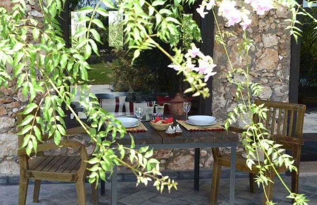 Koheilan Oriental Lodge Farm - Photo 18