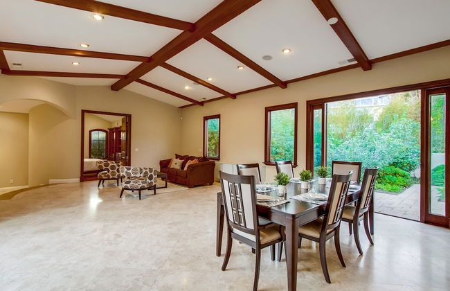 Tropical 5BR La Jolla Retreat by NamaStay - Foto 49