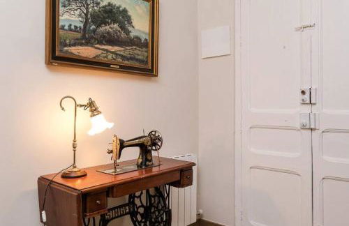 Lovely Designed House Connected To Center - Foto 18