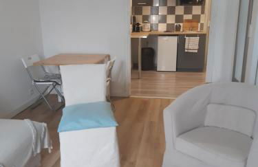 T2 entièrement équipé, proche toutes commodités - Foto 6