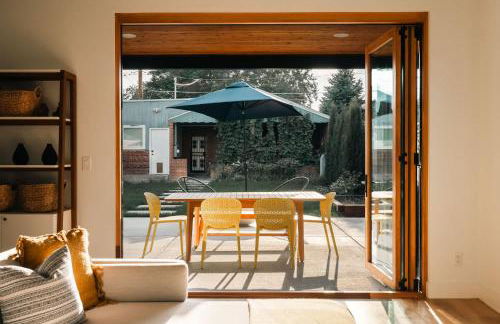 Colorful Sunnyside Escape - Walk to Dining & Parks - Foto 15