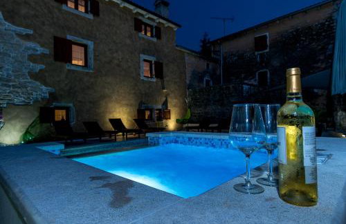 Villa Sagri - heated pool - Photo 6