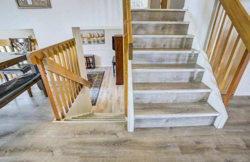 Witches Hollow Pet-Friendly Retreat Near Airport - Foto 22