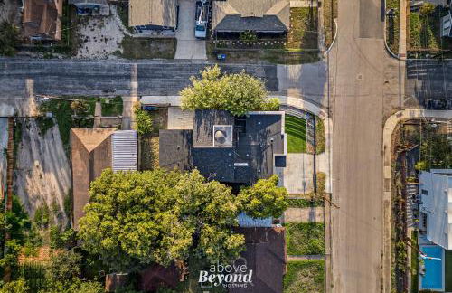 Sprawling Home w/ Rooftop Spot - Foto 40