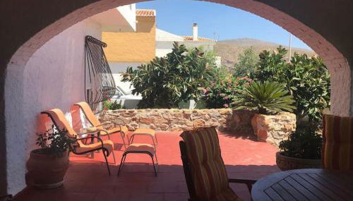 Chalet con jardín en playa de Calahonda, Granada - Foto 2