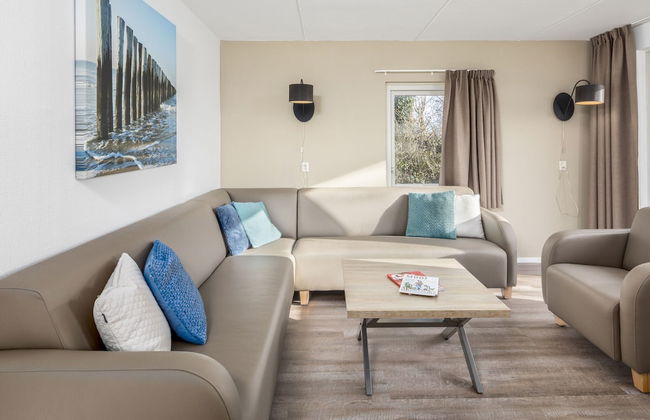 Spacious Holiday Home in Renesse near North Sea - Photo 6