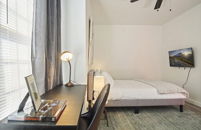 3-story 6-bedroom 4 Bathrooms 3min-asian Dist - Photo 66