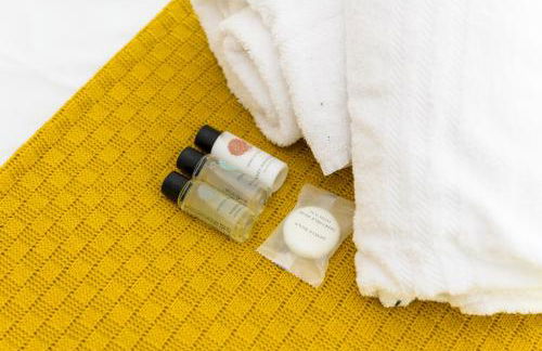 Asher Suite - Cozy 2BR Home with Parking & WIFI - Foto 29