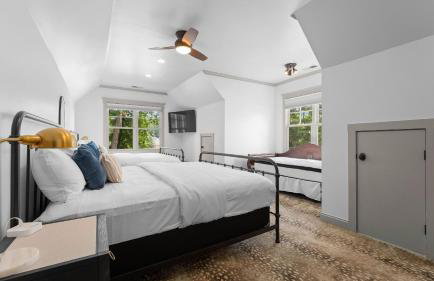 Private Dock, Pool + Hottub, Game Room, Firepit Paradise Pointe by Avantstay - Foto 73