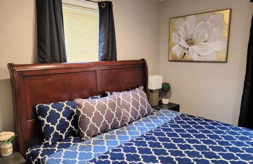 Sweet home, King bed, backyard and parking - Foto 17