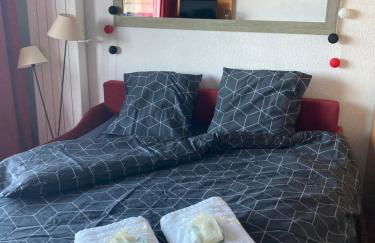 Studio 2 personnes avec Terrasse Literie-Serviettes-Ménage Fin de Séjour INCLUS - Foto 3