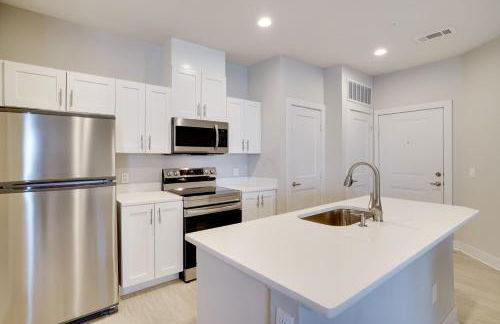 Pool Access, 1 Mi to Shops and Eats Crowley Rental - Foto 10