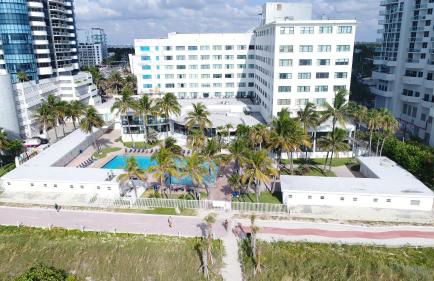 Deluxe Studios and Apartments at the Casablanca - Photo 22