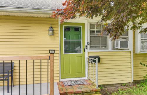 Less Than 2 Mi to Beach Cozy Cottage with Patio on Cape Cod - Photo 4