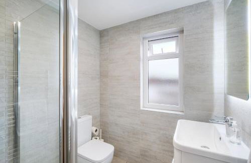 Bright 6 bedroom 3 bath house ideal for Pinewood Studios - Foto 34