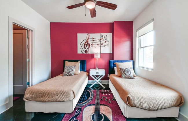 Game Room and Skydeck - Book Today - Foto 29