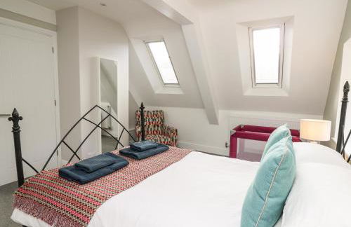 Upper Vestry - Photo 29