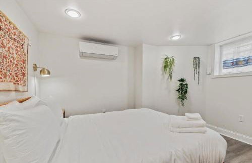 Garden-Level 2-BR Apt in Historic Petworth Home - Foto 5