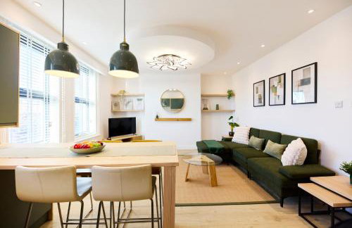 Aura - Elegant Retreat in Prime Leeds Location! - Foto 7