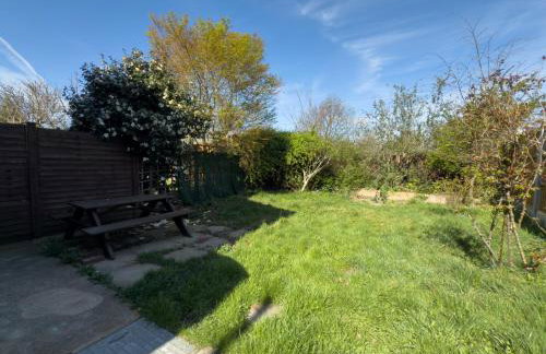 4BR Family Home, Garden, WiFi, 5mins to Elisabeth Line & 10min to Stratford - Foto 32