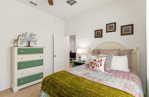 Orlando Retreat 5BR Pool and Spa Villa with Games Room and Mickey Themed Room - Foto 30