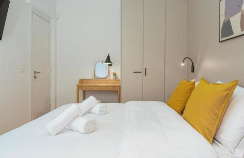 Bright & Contemporary Home with Balcony in Vibrant Piraeus - Foto 46