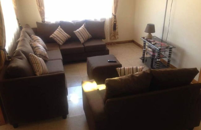 Captivating 3-bed Villa - Photo 19