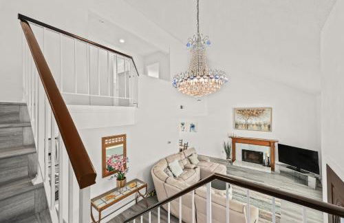 Newly Remodel Luxury Home with Hotel-Like Amenity - Foto 33