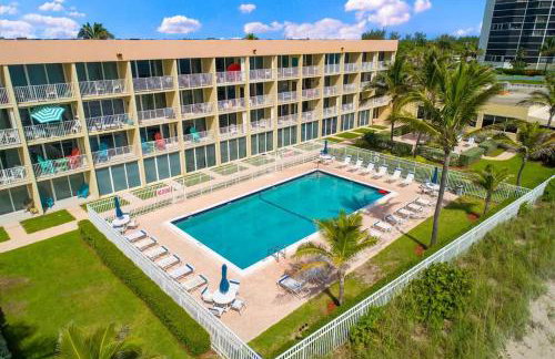Hutchinson Island BeachFront Heated Pool Balcony Top Floor - Foto 29