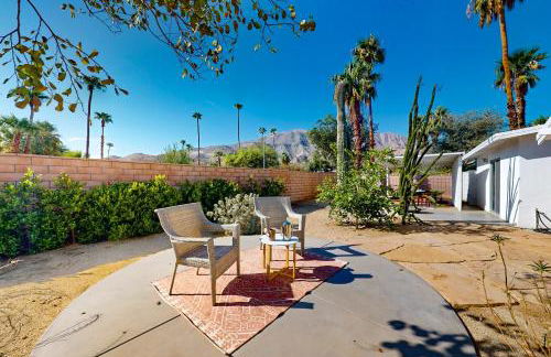 Remodeled midcentury charmer with private salt water pool spa and mountain views - Foto 20