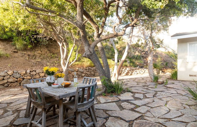 Bluff by Avantstay Gorgeous Malibu Getaway w/ Hot Tub & Spectacular Ocean Views - Photo 21