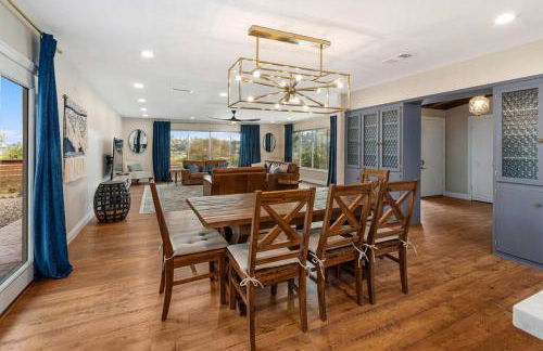 Designer 4 BR La Mesa Home w/ Yard and BBQ - Foto 1