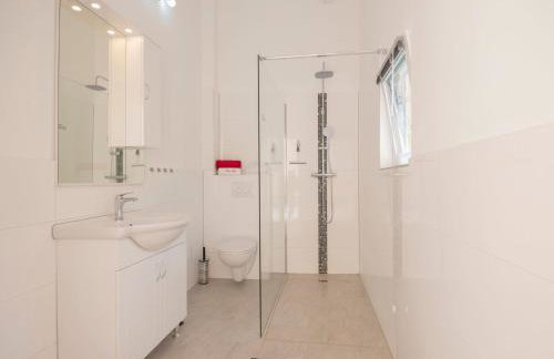 Holiday Home Villa Mile mit beheiztem Pool- Grill und Terrasse by Interhome - Foto 29