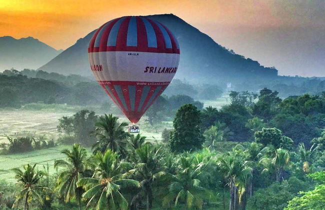 Giro in mongolfiera a Sigiriya - Foto 1