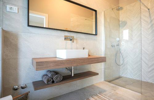 Villa Zidine, luxury villa with seaview and salt pool water - Foto 48