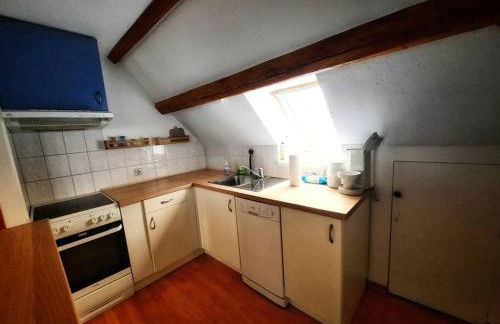 stilvolle Dachgeschoss-Wohnung in Top-Lage - Foto 2