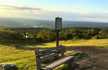 Rare River Views & Access, Cabin by Eden Islands - Foto 62