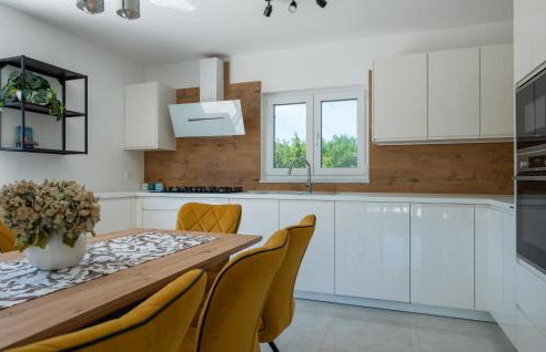 Awesome Home In Mali Vareski - Foto 25