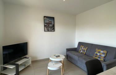 T2 climatise 4 pers avec terrasse vue campagne piscine et parking V0773 - Foto 9