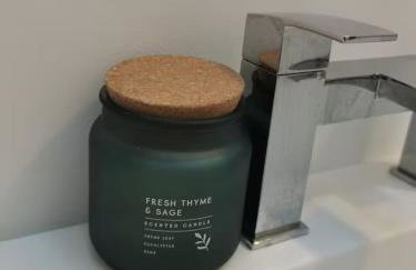 16th-Century Cottage with Separate Studio and Garden, Sleeps 12 - Foto 21